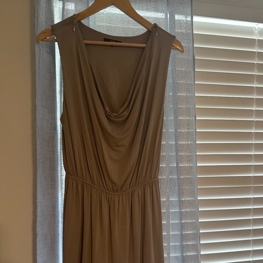 Nordstrom beige gorgeous Tart dress -zipper on sleeve- large